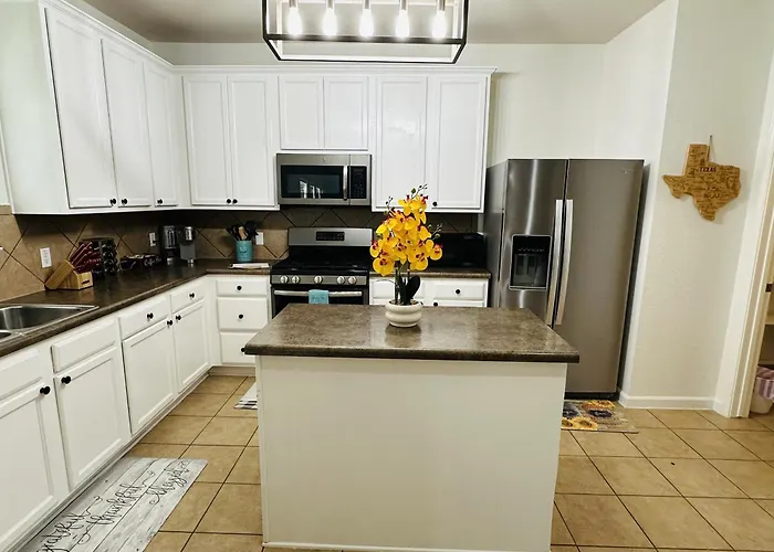 Sandy Retreat For Family And Groups Austin Round Rock